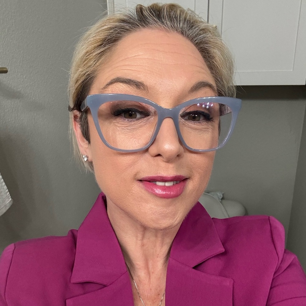 Meet your Posher, Joye